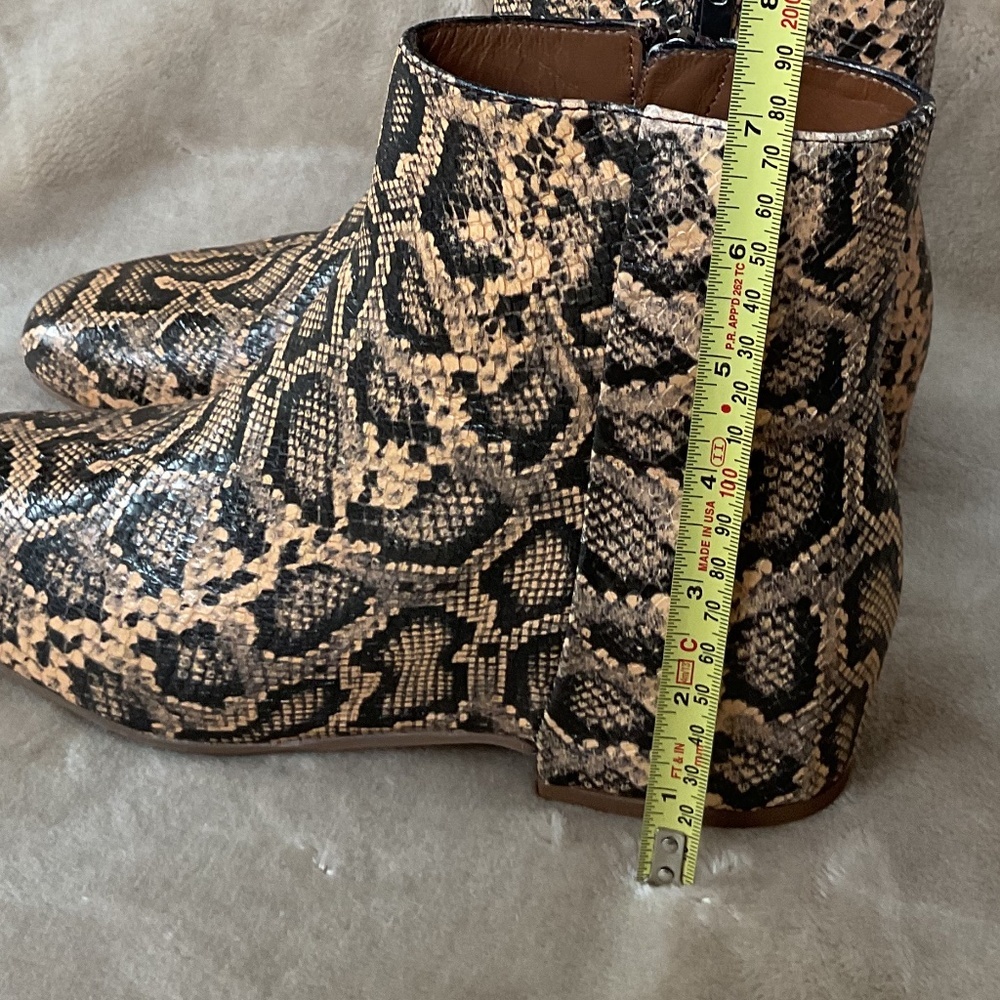 Aquatalia Ulyssa Snakeskin Ankle Boots size8 - Picture 9 of 12